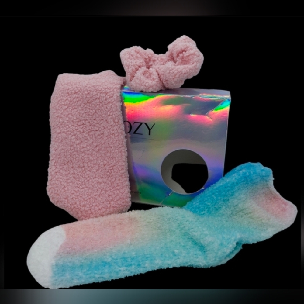 OH,SO COZY- 3 PIECE SET, SPA Set, Cozy Soft Socks, Headband, and Scrunchie OS